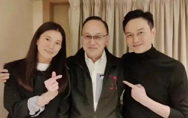 曹查理自述风月片生涯日入九万,2024年离婚七三分产 _ 细节速览 曹查理自述风月片生涯日入九万,2024年离婚七三分产 _ 细节速览