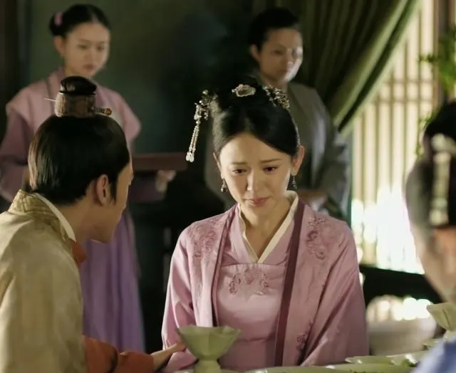 顾偃开对顾廷煜与顾廷烨情感差异获观众持续讨论 _ 剧照