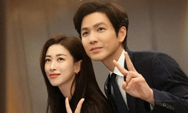 《蜜语纪》李翘琪角色风评逆转：从飒姐到职场反面典型 _ 海报