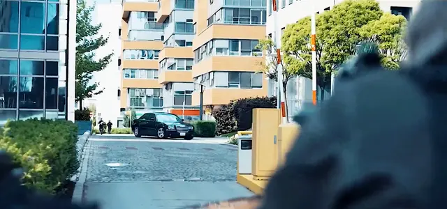 《边境突击》枪战戏密集呈现狭小空间高强度交火 _ 剧照